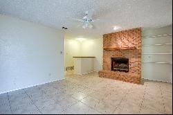 Cute clean duplex in the heart of Fort Worth