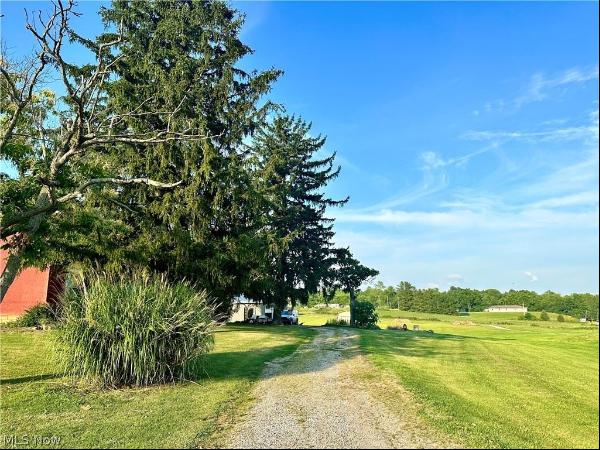 48 Anderson Road, Fleming OH 45729