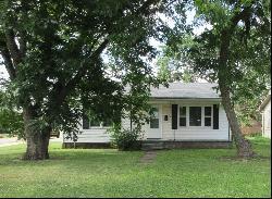 324 E Locust Street, Tecumseh OK 74873