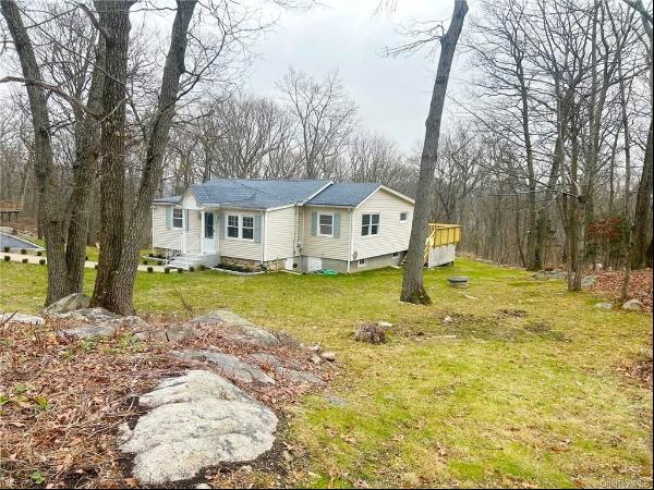 58 Hillair Road, Lake Peekskill NY 10537