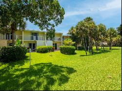 4023 Silver Palm Drive Unit 10, Vero Beach FL 32963