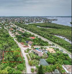 2041 Sheffield Avenue, Marco Island FL 34145