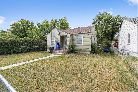 305 St Andrew St, Rapid City SD 57701