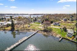 Direct waterfront lot on Mason's Island