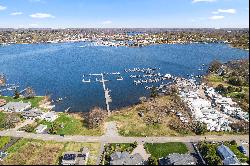 Direct waterfront lot on Mason's Island