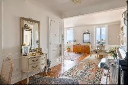 BIARRITZ, BEAUTIFUL APARTMENT IN THE TOWN CENTER WITH SEA VIEW