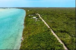 Elevated Oceanfront Lot in North Caicos