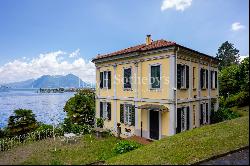 Enchanting period villa with lake view