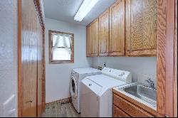 3504 Quail Hollow Dr, Winfield KS 67156