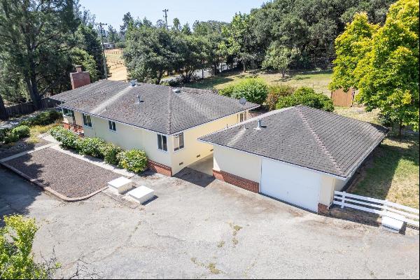 360 Gossage Avenue, Petaluma CA 94952