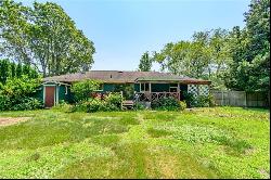 110 Leger Lane, Tiverton RI 02878