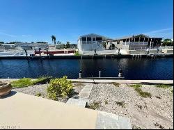 4697 Lahaina Ln, Bonita Springs FL 34134