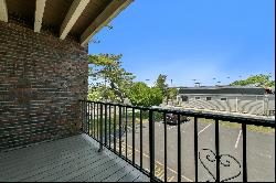 15 Oak Neck Road Unit 24, Hyannis MA 02601