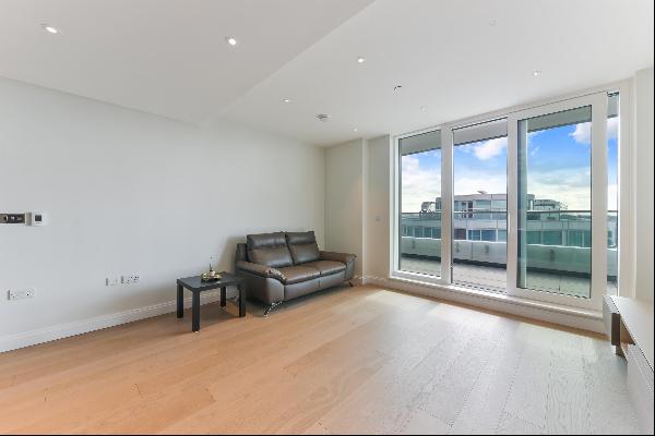A striking one bedroom apartment to let in Valetta House, SW11.
