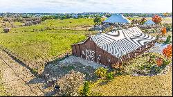 Stunning Equestrian Property located in Silverado on the Brazos 