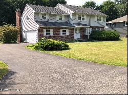 28 Country Fair Ln, Glenville NY 12302