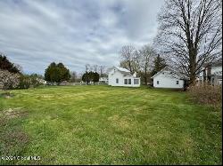 19 Clum Road, Pittstown NY 12094