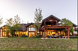 Wapiti Ranch: Where Adventure Meets Luxury Horse Ranch Living