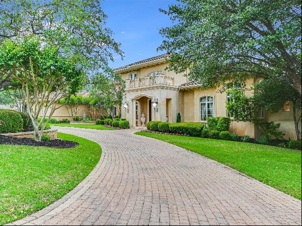 An Oasis in the Heart of Westlake Hills