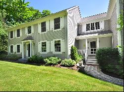 METICULOUSLY MAINTAINED, BEAUTIFUL, SPACIOUS COLONIAL