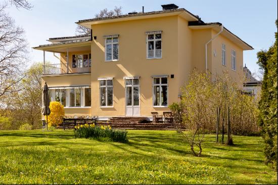 Turn-of-the-century villa from 1898 in Djursholm