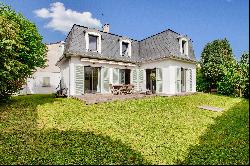 Garches, on the edge of Saint-Cloud - An ideal family home