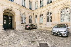 Paris 6th District – Saint-Sulpice- A superb 3-bed apartment