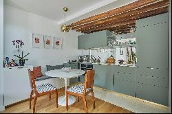 Paris 6th District - Rue Jacob, 45 m², top floor.