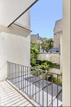 Paris 5th District – A bright 3/4 bed apartment