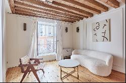 PARIS 5th district on Quai Saint Michel - renovated apartment