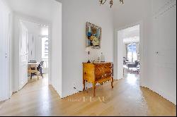 Versailles Notre-Dame - A 3-bed apartment enjoying an open view