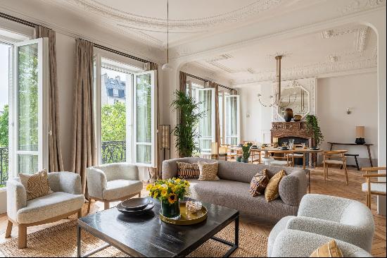 Paris 7th District – A magnificent 3-bed apartment