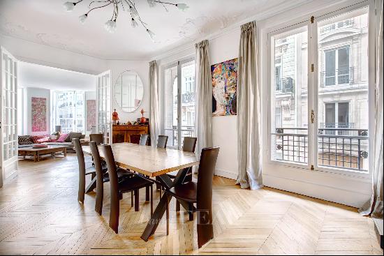 Paris 17th District - Niel. Quadruple reception - 4 bedrooms.