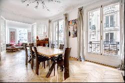 Paris 17th District - Niel. Quadruple reception - 4 bedrooms.