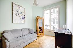 Paris 17th District - Niel. Quadruple reception - 4 bedrooms.