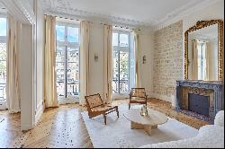 Paris 5th District – An ideal pied a terre - renovated apartment - 4 m height ceilings