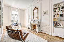 Paris 16th District – A renovated 5-bed apartment in a prime location