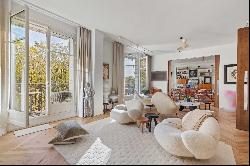 Paris 7th District – A bright 3-bed apartment enjoying superb views