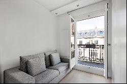 Paris 8th District – A 3-bed apartment with a balcony