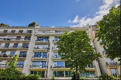 Neuilly-sur-Seine - A 2-bed apartment with a garden