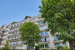 Neuilly-sur-Seine - A 2-bed apartment with a garden