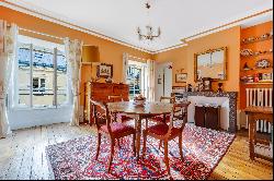 Versailles - An elegant 3/4 bed apartment