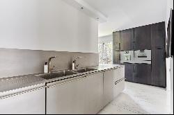 Neuilly-sur-Seine - An ideal family apartment