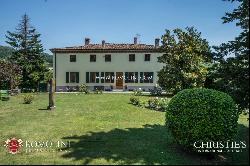 HISTORICAL VILLA WITH POOL FOR SALE LUCCA, TUSCANY