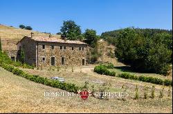 Umbria - PANORAMIC FARMHOUSE FOR SALE IN THE NESTORE VALLEY