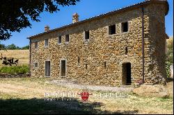 Umbria - PANORAMIC FARMHOUSE FOR SALE IN THE NESTORE VALLEY