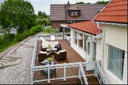 30s Villa with a View of Näset’s Boatyard