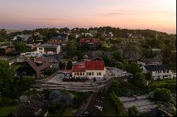 30s Villa with a View of Näset’s Boatyard