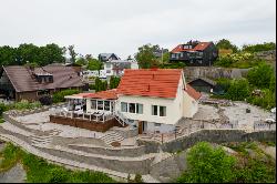 30s Villa with a View of Näset’s Boatyard