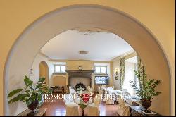 CHARMING 4-STAR LUXURY HOTEL FOR SALE IN CORTONA, TUSCANY